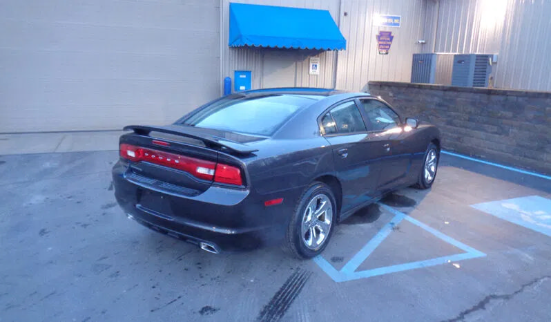 Used 2014 Dodge Charger SE w/ Sport Appearance Group RWD image 4