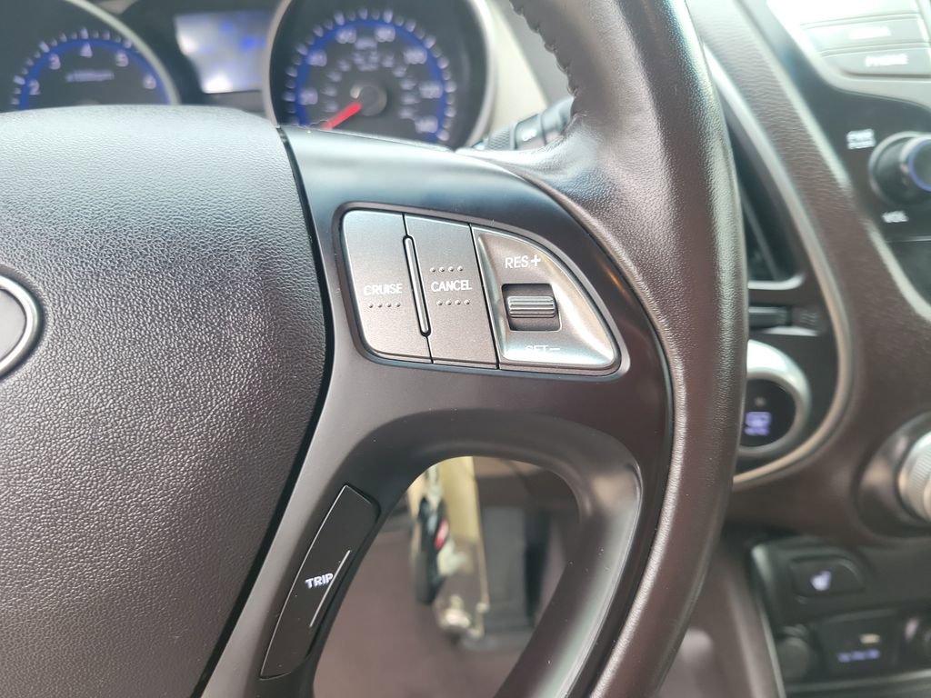 Used 2015 Hyundai Tucson SE image 24