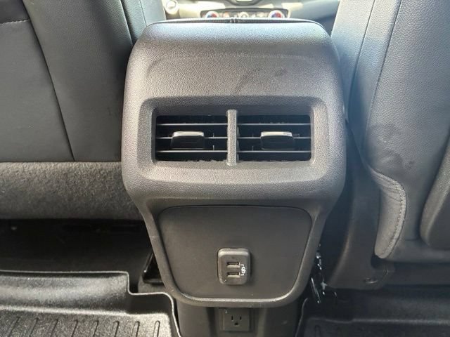 Used 2023 GMC Terrain SLT AWD/4WD image 15