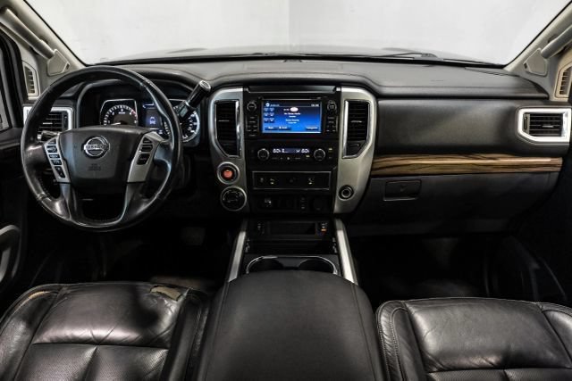 Used 2016 Nissan Titan SL AWD/4WD image 16