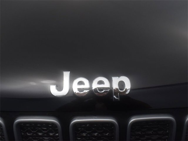 Used 2023 Jeep Renegade Latitude w/ Premium Group image 8