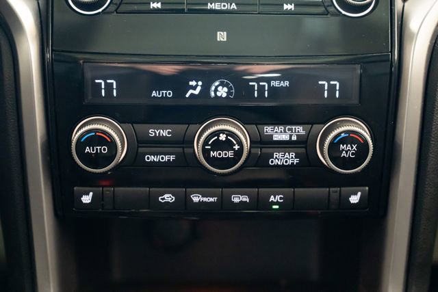 Used 2022 Subaru Ascent Limited w/ Technology Package AWD/4WD image 13