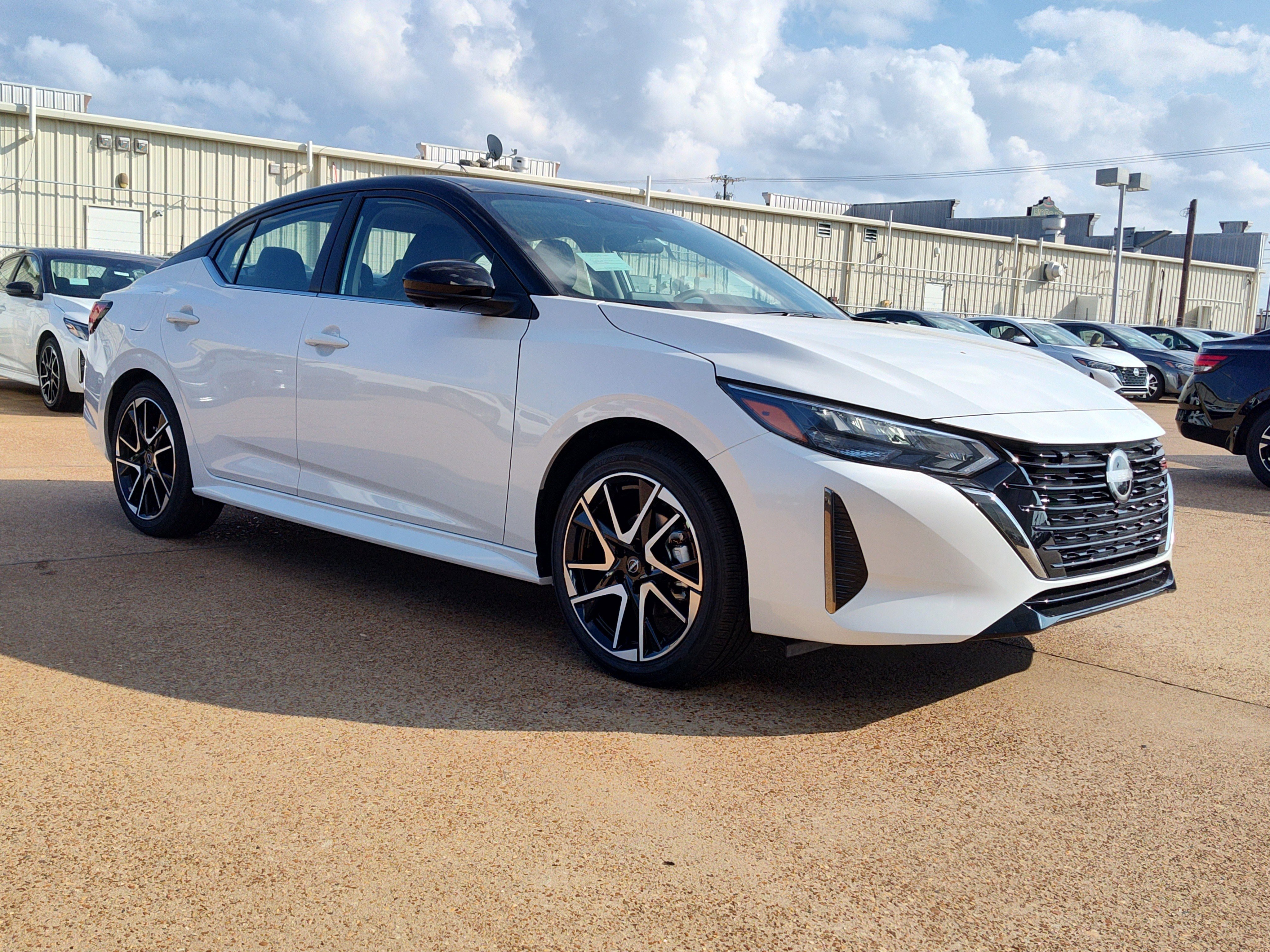 New 2025 Nissan Sentra SR image 6