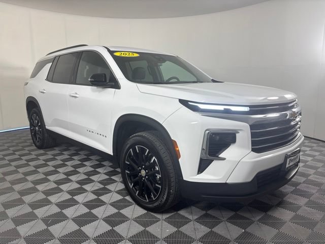 Used 2025 Chevrolet Traverse LT w/ Sun and Wheel Package AWD/4WD image 36
