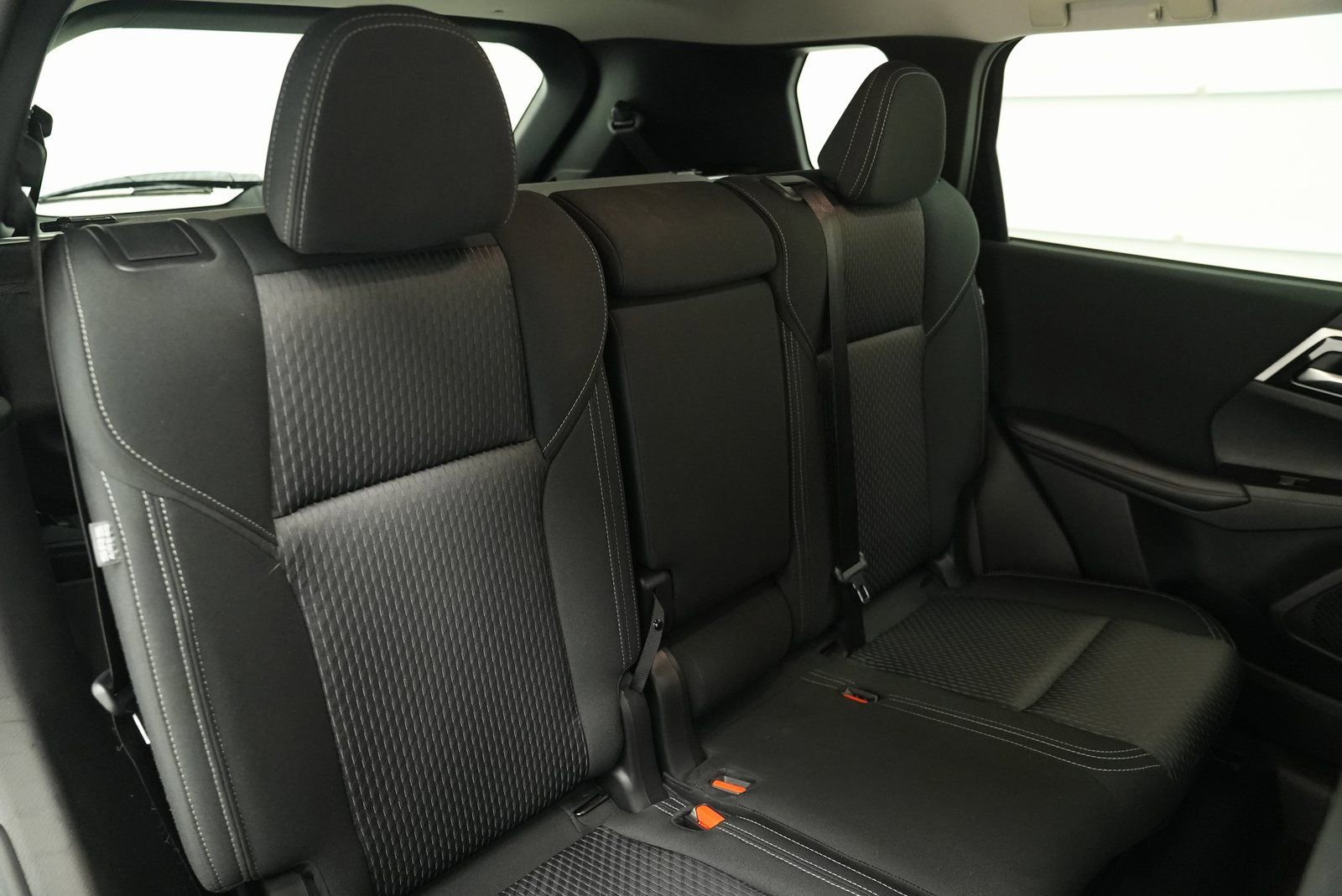 Used 2025 Mitsubishi Outlander ES image 32