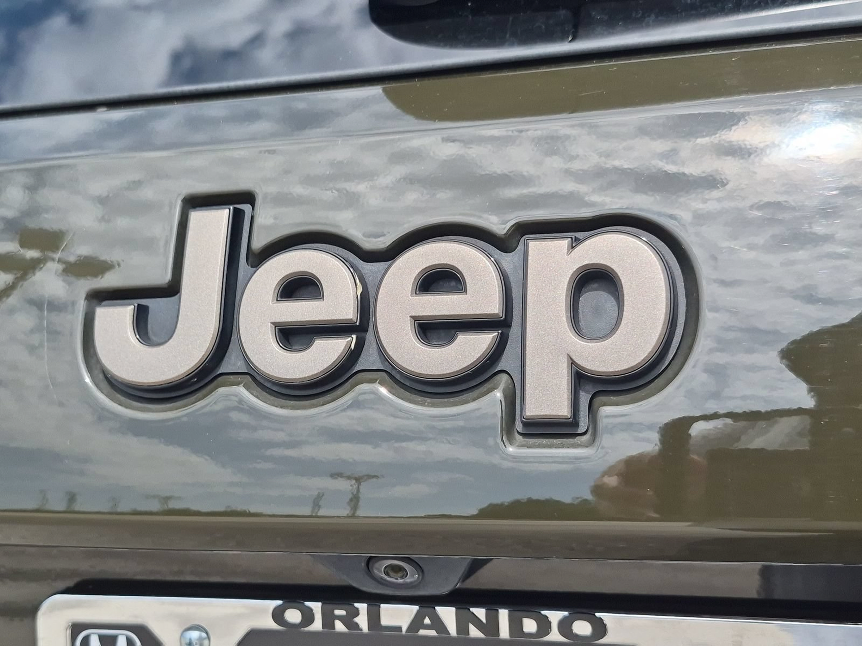 Used 2017 Jeep Grand Cherokee Laredo 75th Anniversary RWD image 30