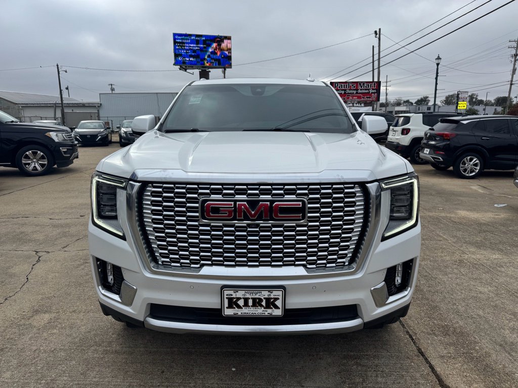 Used 2022 GMC Yukon XL Denali w/ Denali Reserve Package AWD/4WD image 7