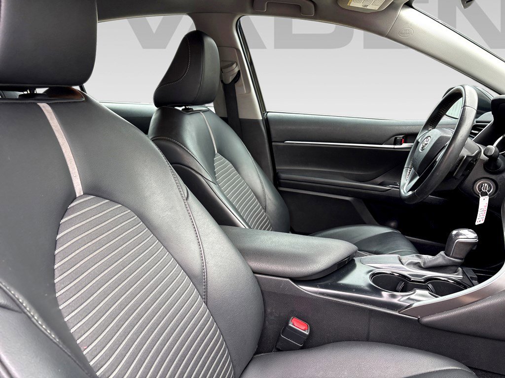 Used 2020 Toyota Camry SE image 8