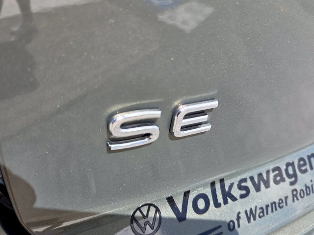 New 2026 Volkswagen Atlas Cross Sport SE FWD image 11