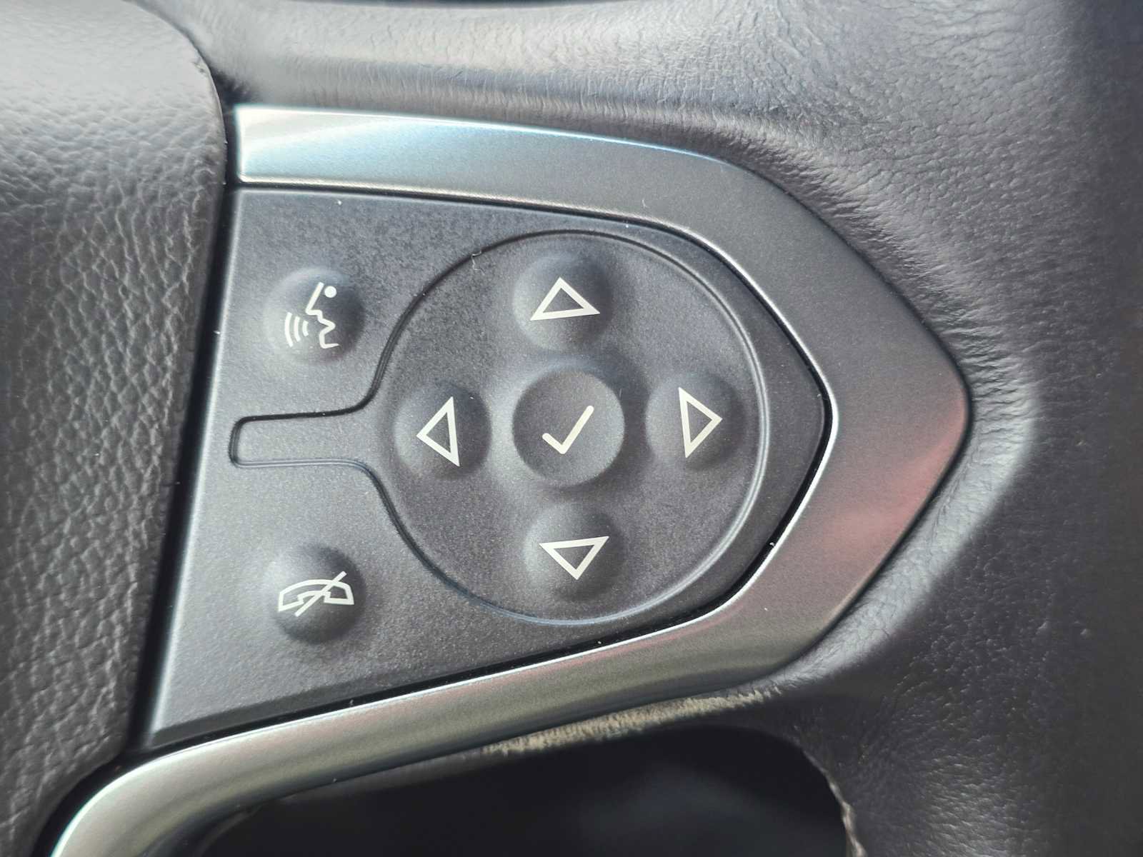 Used 2017 Chevrolet Silverado 1500 LT w/ All Star Edition image 34