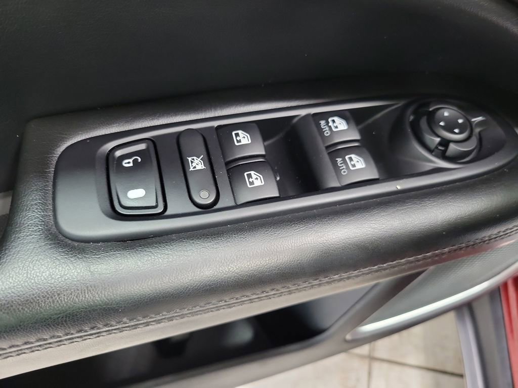 Used 2021 Jeep Compass Altitude image 37