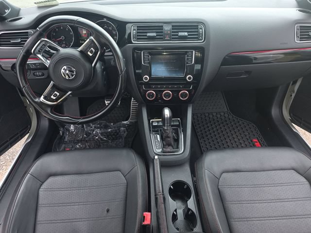 Used 2017 Volkswagen Jetta GLI FWD image 10