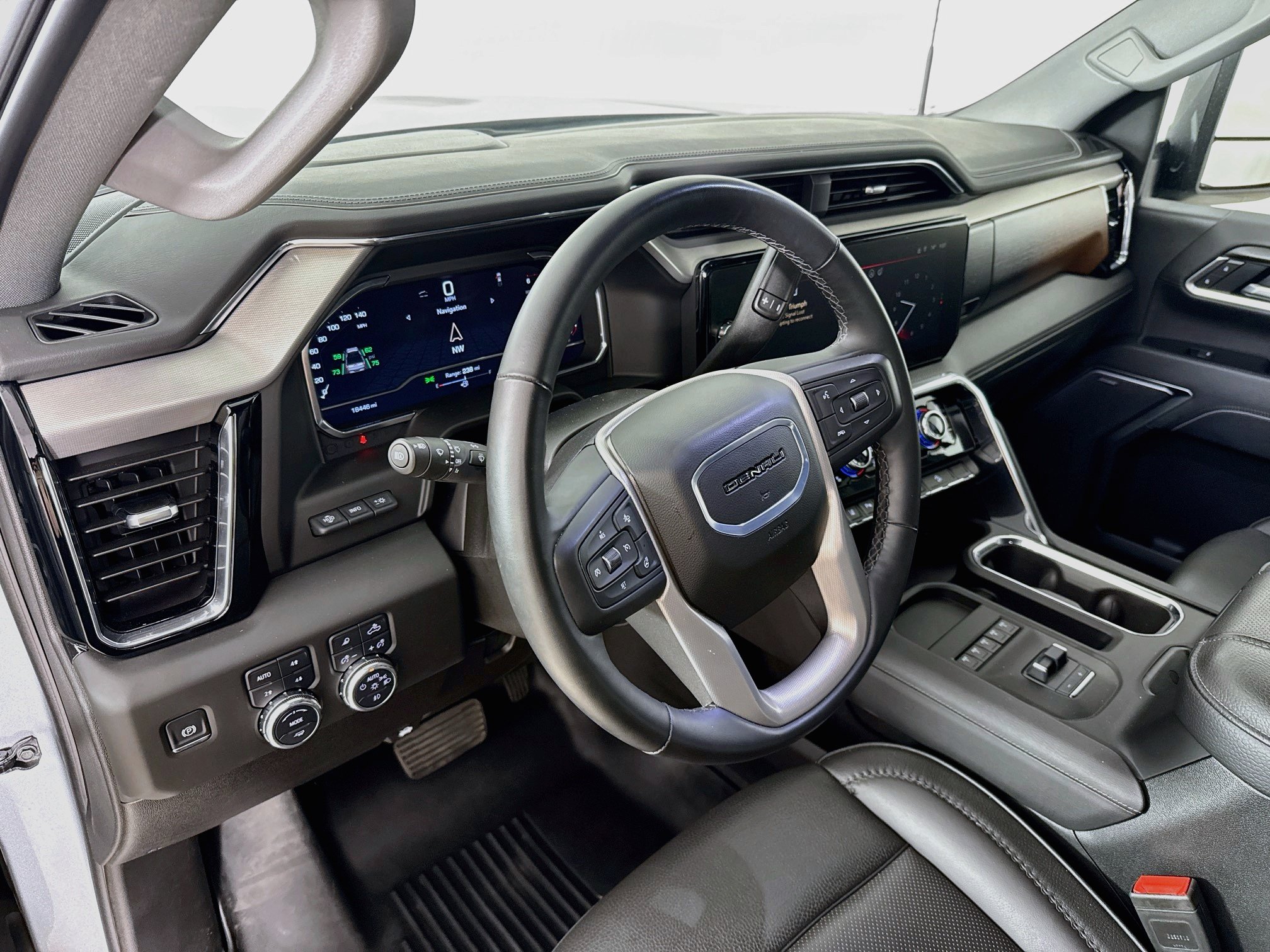 Used 2025 GMC Sierra 3500 Denali w/ Denali Reserve Package AWD/4WD image 10