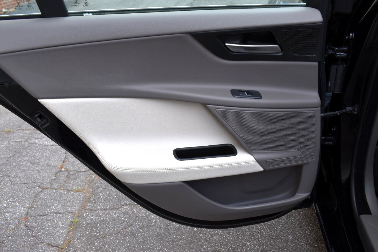 Used 2019 Jaguar XE Prestige image 21