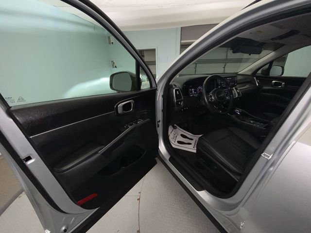 Used 2022 Kia Sorento S image 11