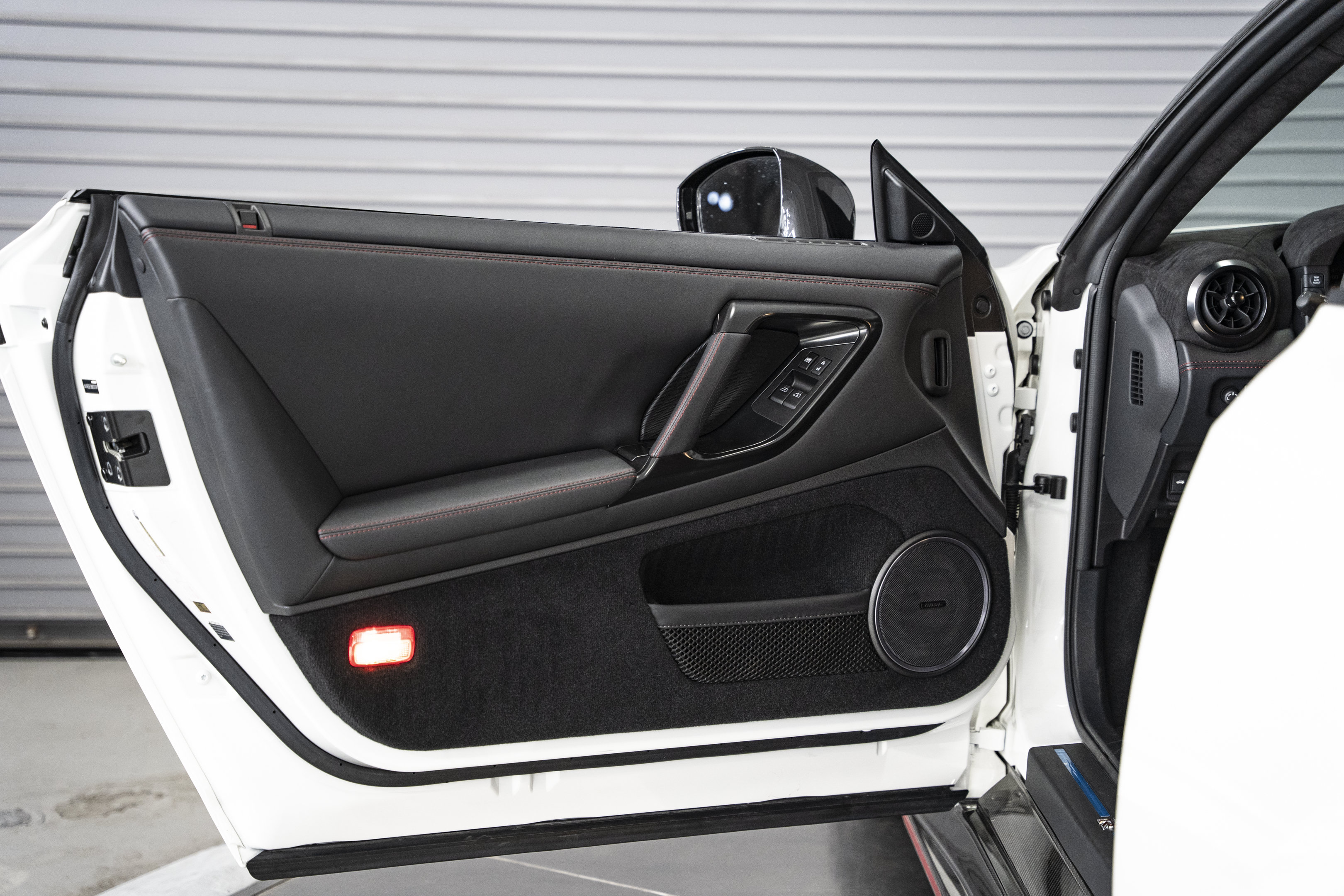 Used 2024 Nissan GT-R NISMO w/ Floor Mat Package AWD/4WD image 34