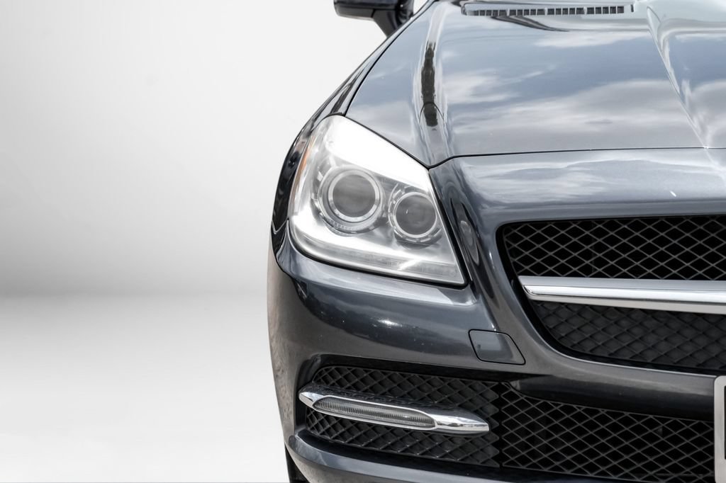 Used 2014 Mercedes-Benz SLK 350 image 31