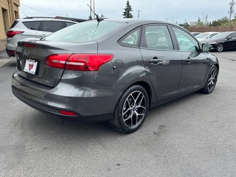 Used 2017 Ford Focus SEL w/ Cold Weather Package FWD image 7