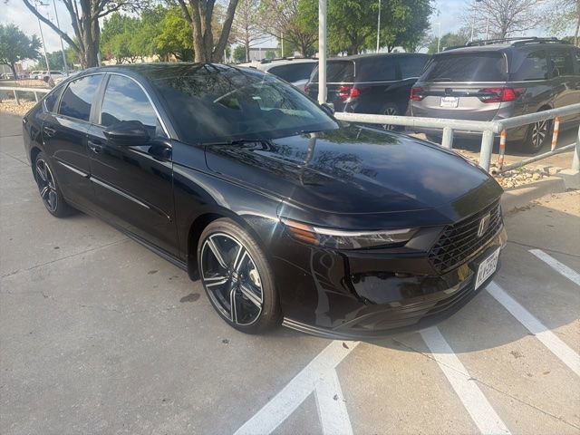 Used 2024 Honda Accord Sport image 2