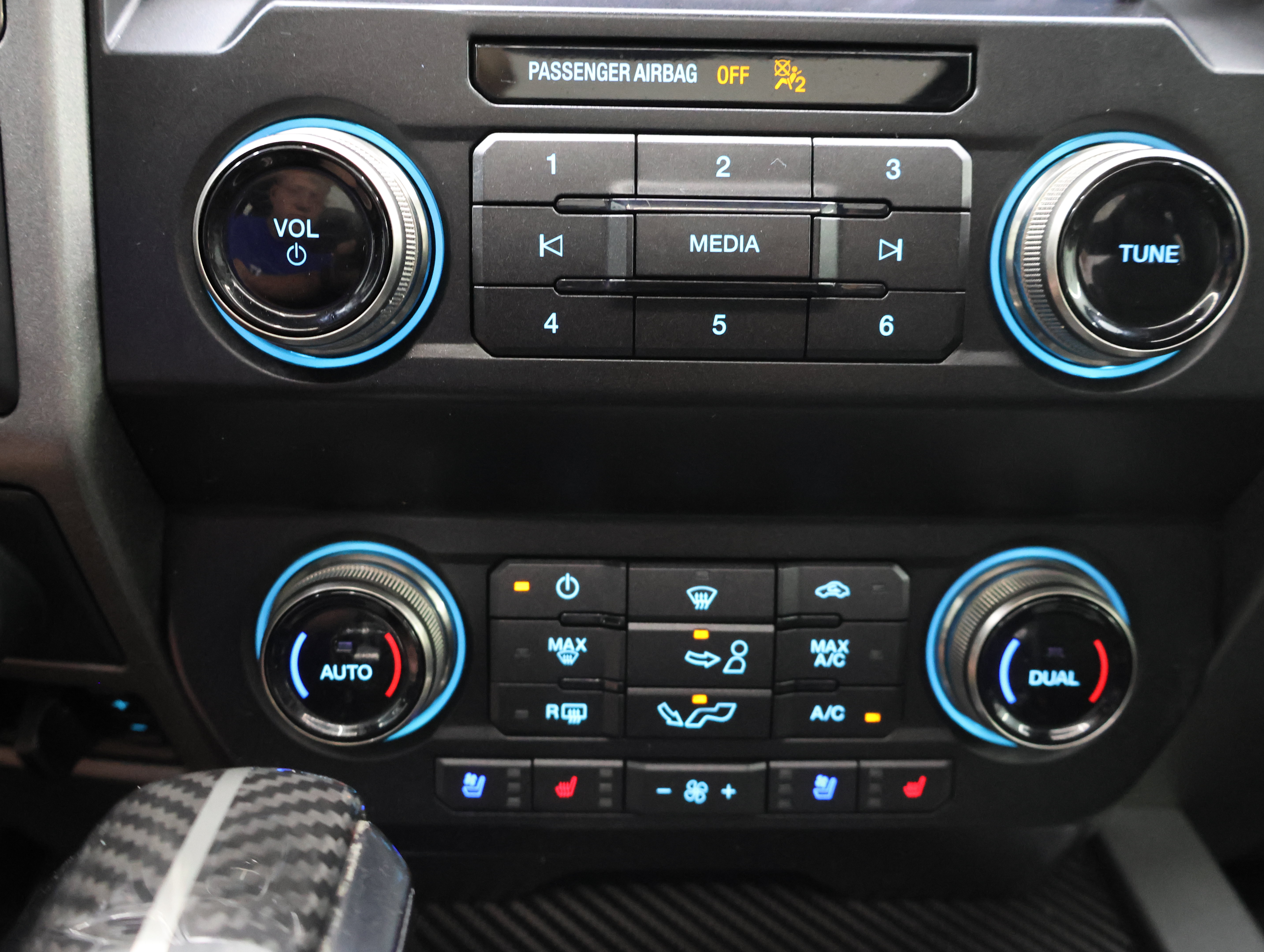 Used 2019 Ford F150 Raptor w/ Equipment Group 802A Luxury AWD/4WD image 53