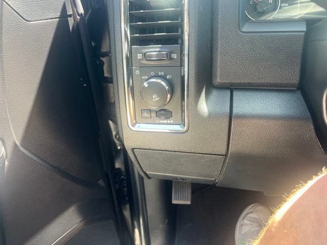 Used 2015 RAM 1500 Sport w/ Black Ram 1500 Sport Group AWD/4WD image 11