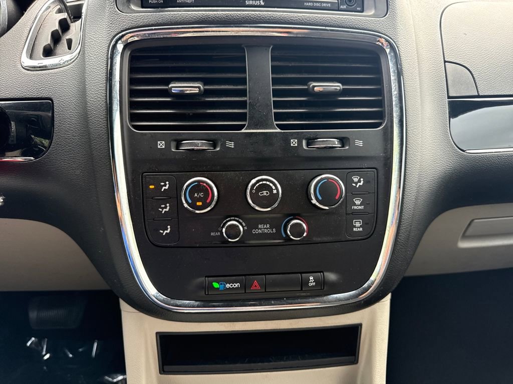 Used 2019 Dodge Grand Caravan SXT image 23