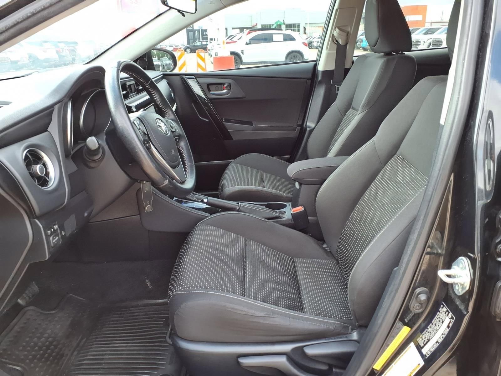 Certified 2018 Toyota Corolla iM FWD image 17