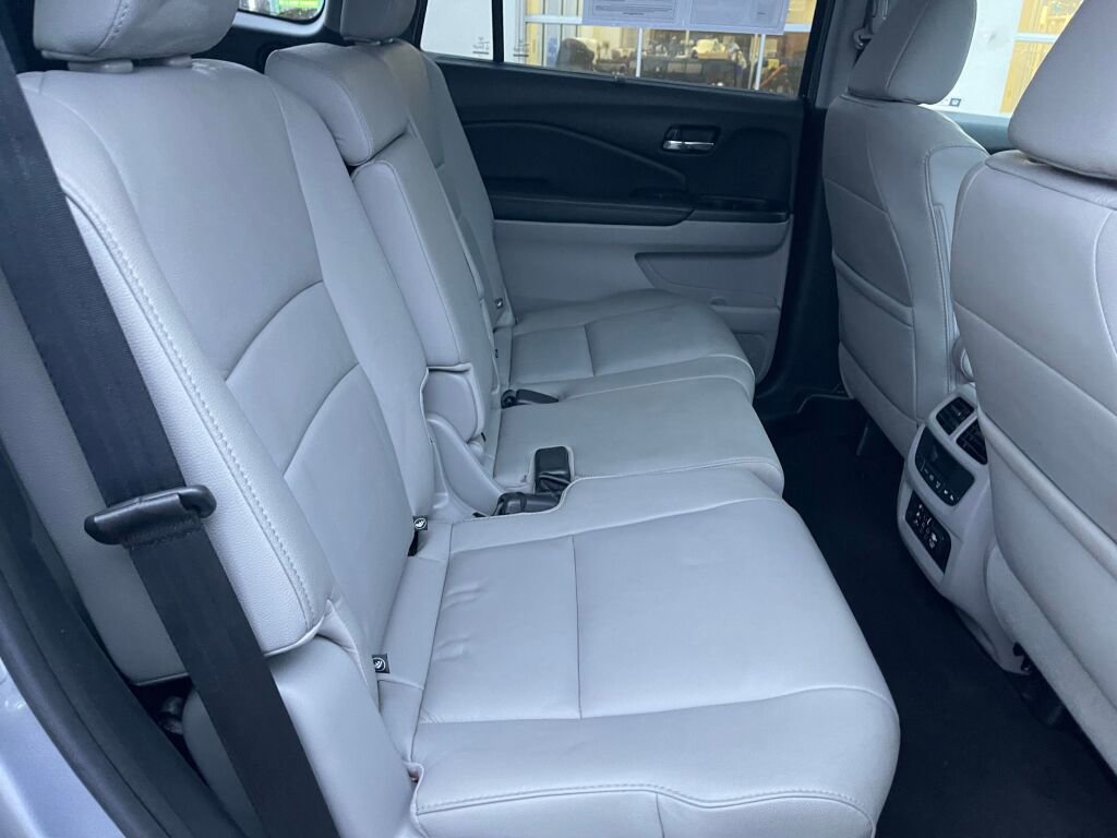 Used 2017 Honda Pilot Touring image 22