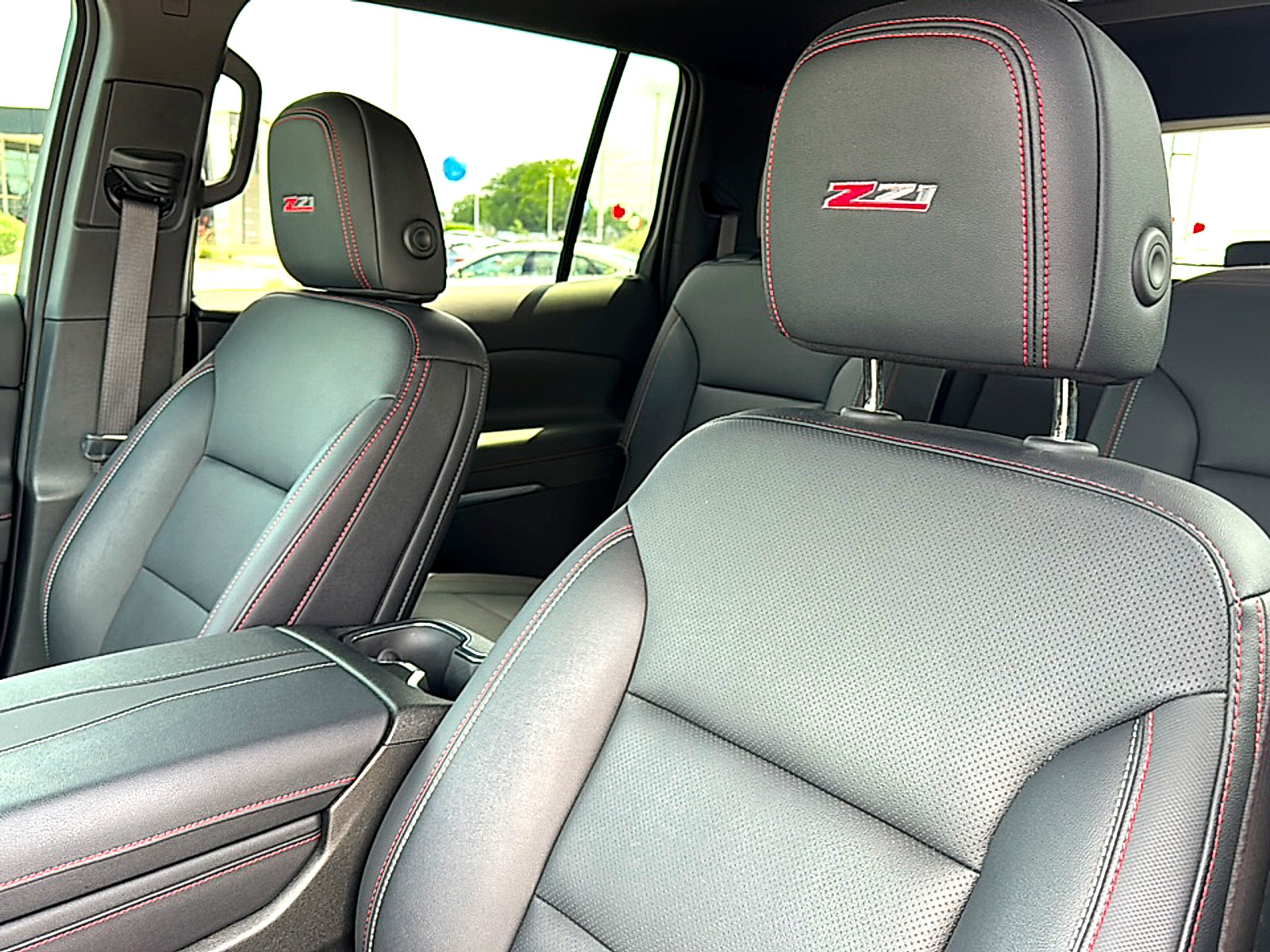 Used 2025 Chevrolet Traverse Z71 AWD/4WD image 15