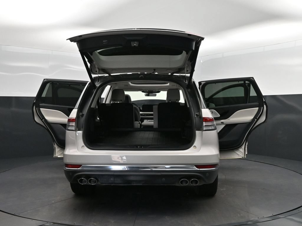 Used 2025 Lincoln Aviator Reserve w/ Luxury Package RWD image 51