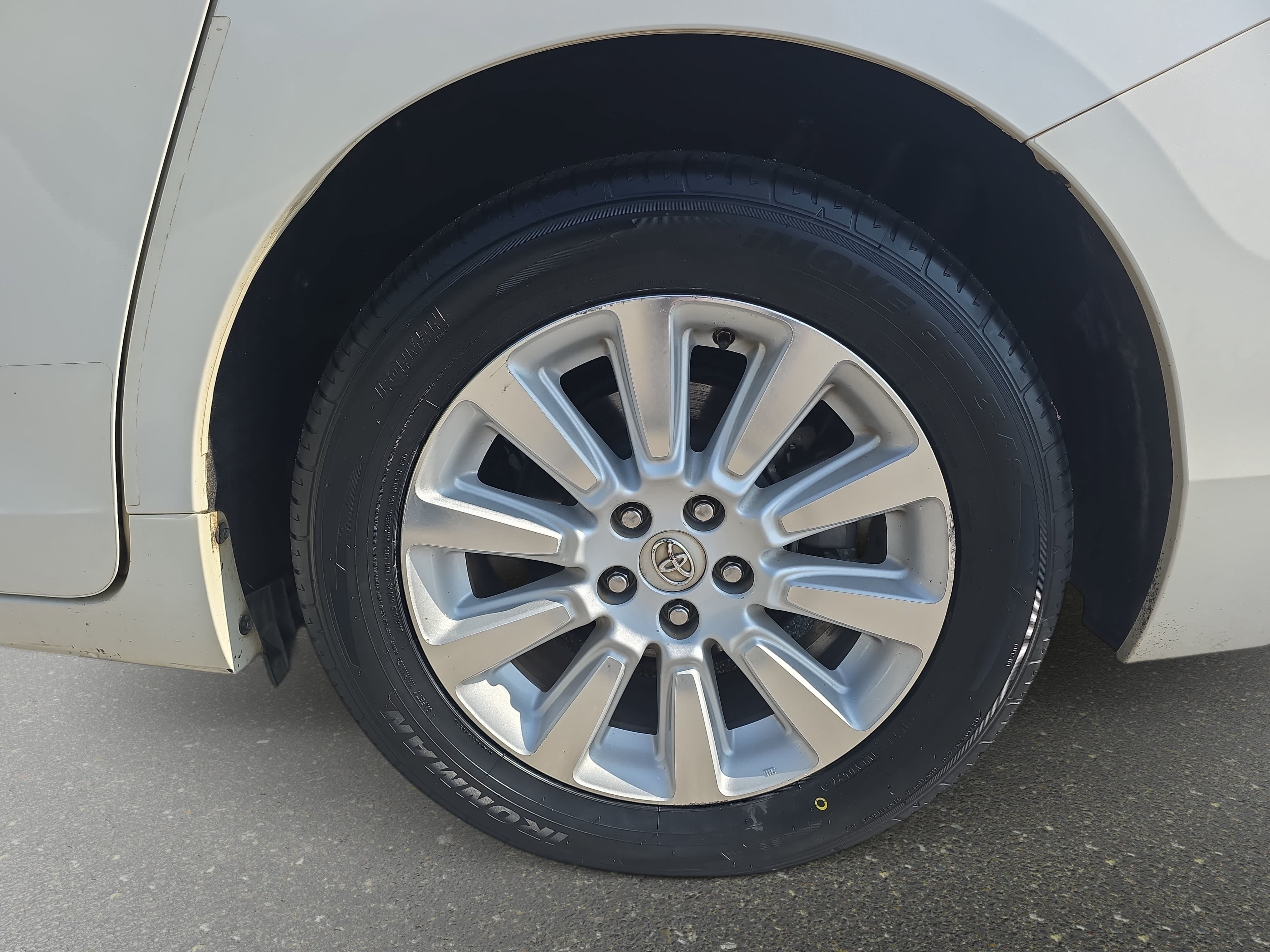 Used 2015 Toyota Sienna Limited Premium AWD/4WD image 35
