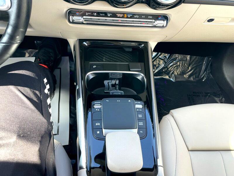 Used 2021 Mercedes-Benz GLB 250 4MATIC image 20