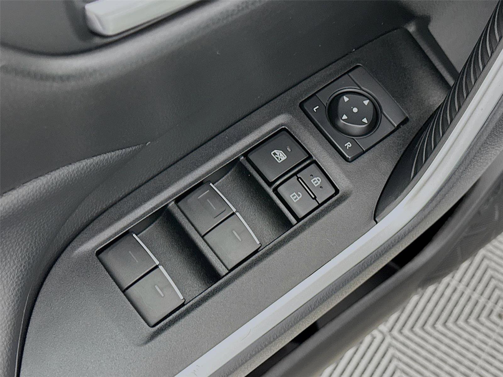 Certified 2025 Toyota RAV4 XLE AWD/4WD image 19