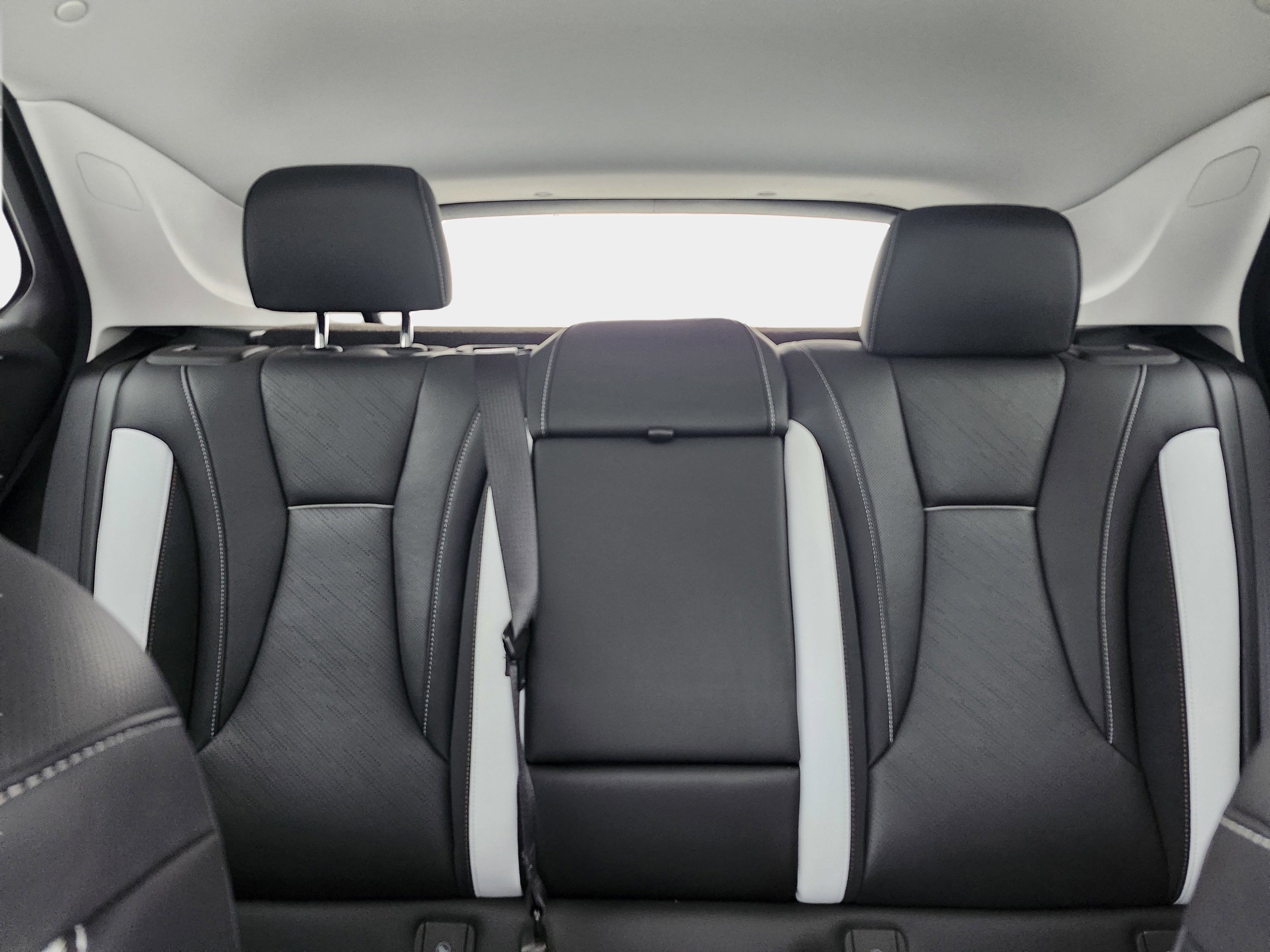 Used 2025 Buick Envision Sport Touring image 28