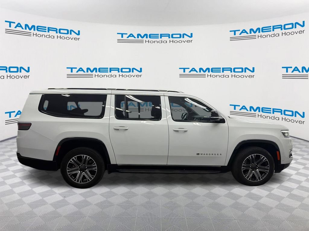 Used 2024 Jeep Wagoneer L Series II w/ Flexible Seating Group RWD image 6