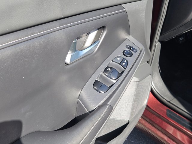 Used 2021 Nissan Sentra SV FWD image 11
