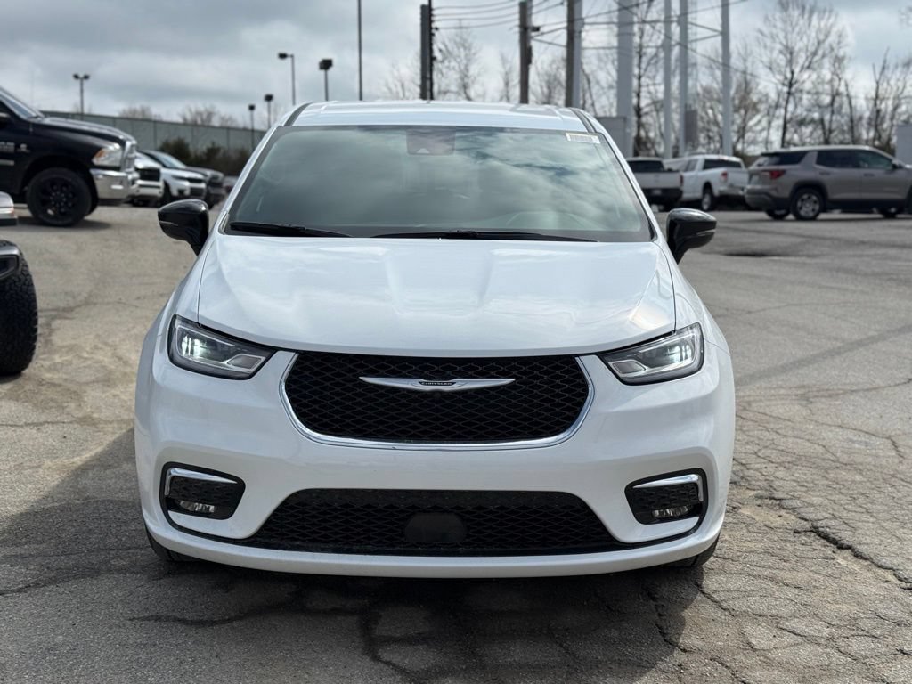 New 2026 Chrysler Pacifica Select FWD image 3