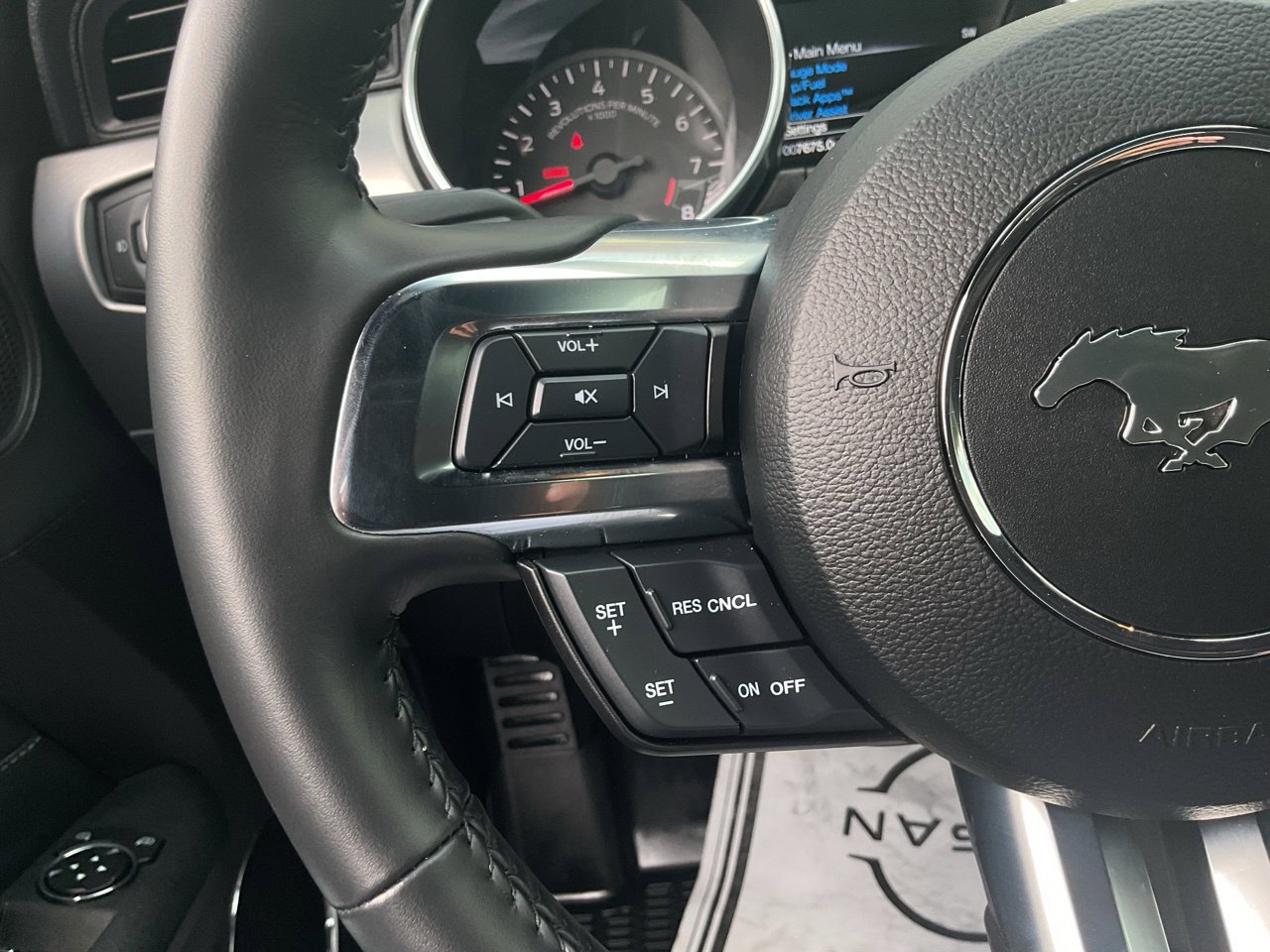 Used 2022 Ford Mustang GT Premium RWD image 32
