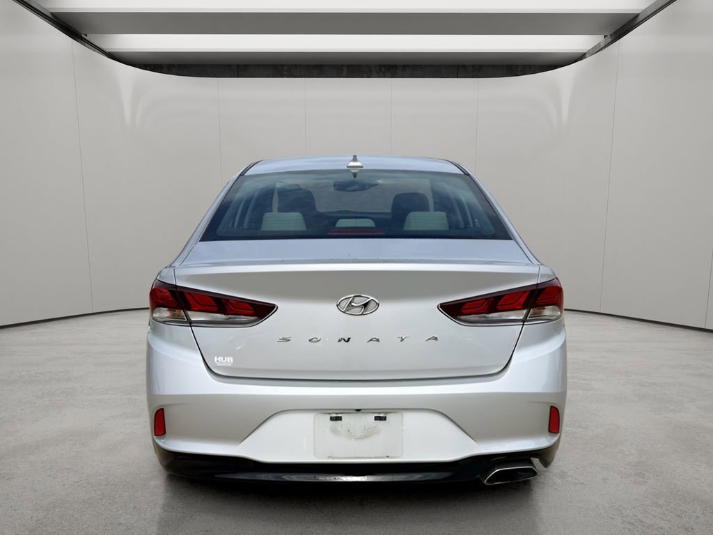 Used 2019 Hyundai Sonata SEL w/ Tech Package 02 FWD image 4