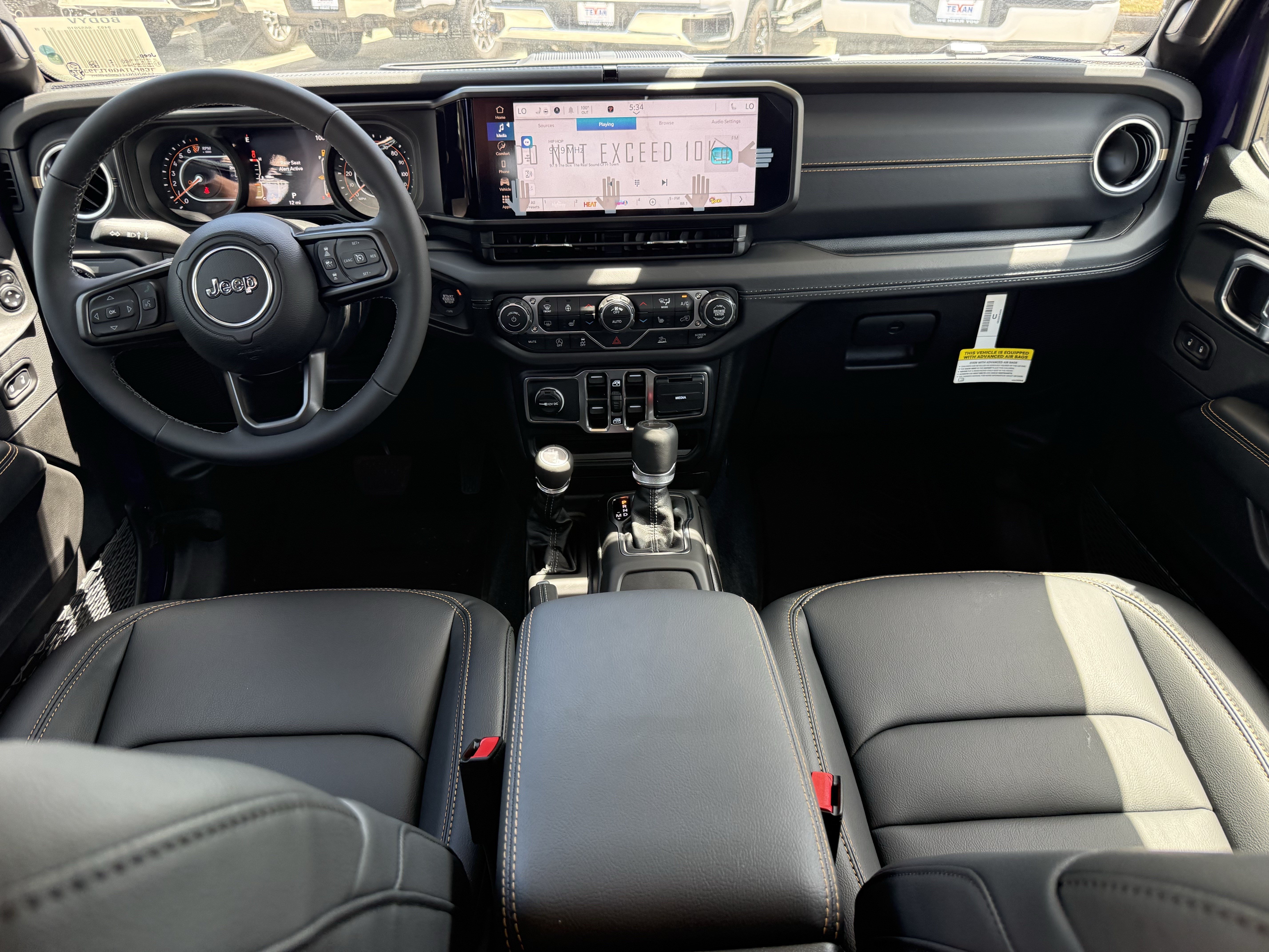 New 2026 Jeep Gladiator Sport AWD/4WD image 10