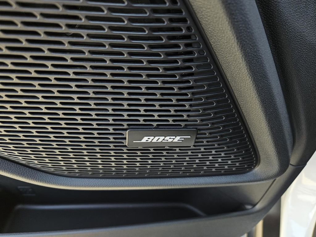 New 2025 Chevrolet Silverado EV LT image 12