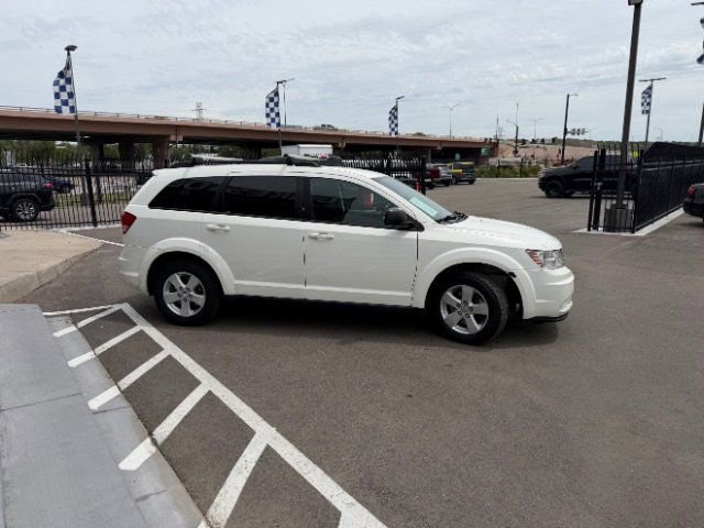 Used 2016 Dodge Journey SE w/ Flexible Seating Group FWD image 12