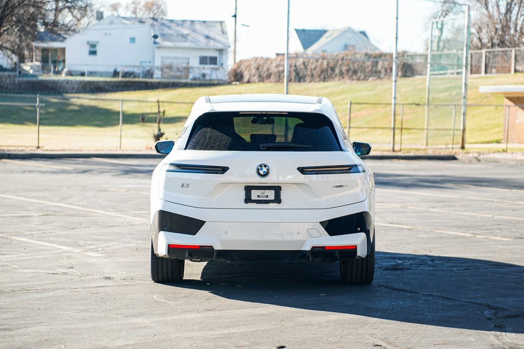 Used 2023 BMW iX xDrive50 w/ Ultimate Package 2 image 6