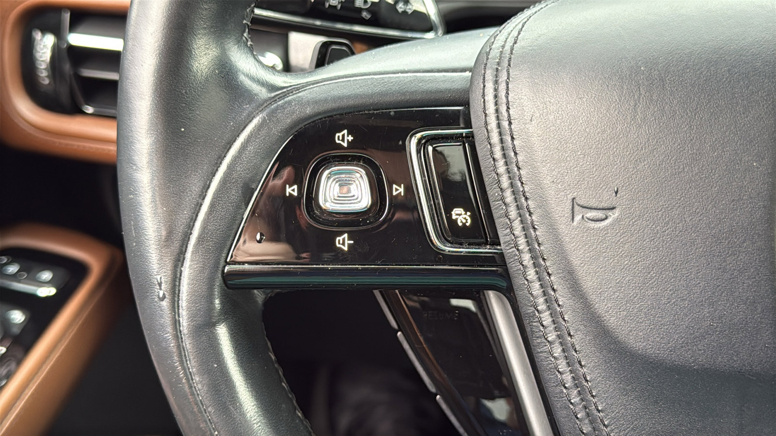 Used 2020 Lincoln Aviator Reserve w/ Equipment Group 201A image 15