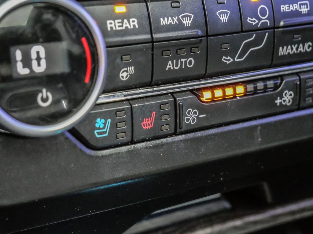 Used 2018 Ford Expedition Limited w/ Equipment Group 301A image 33