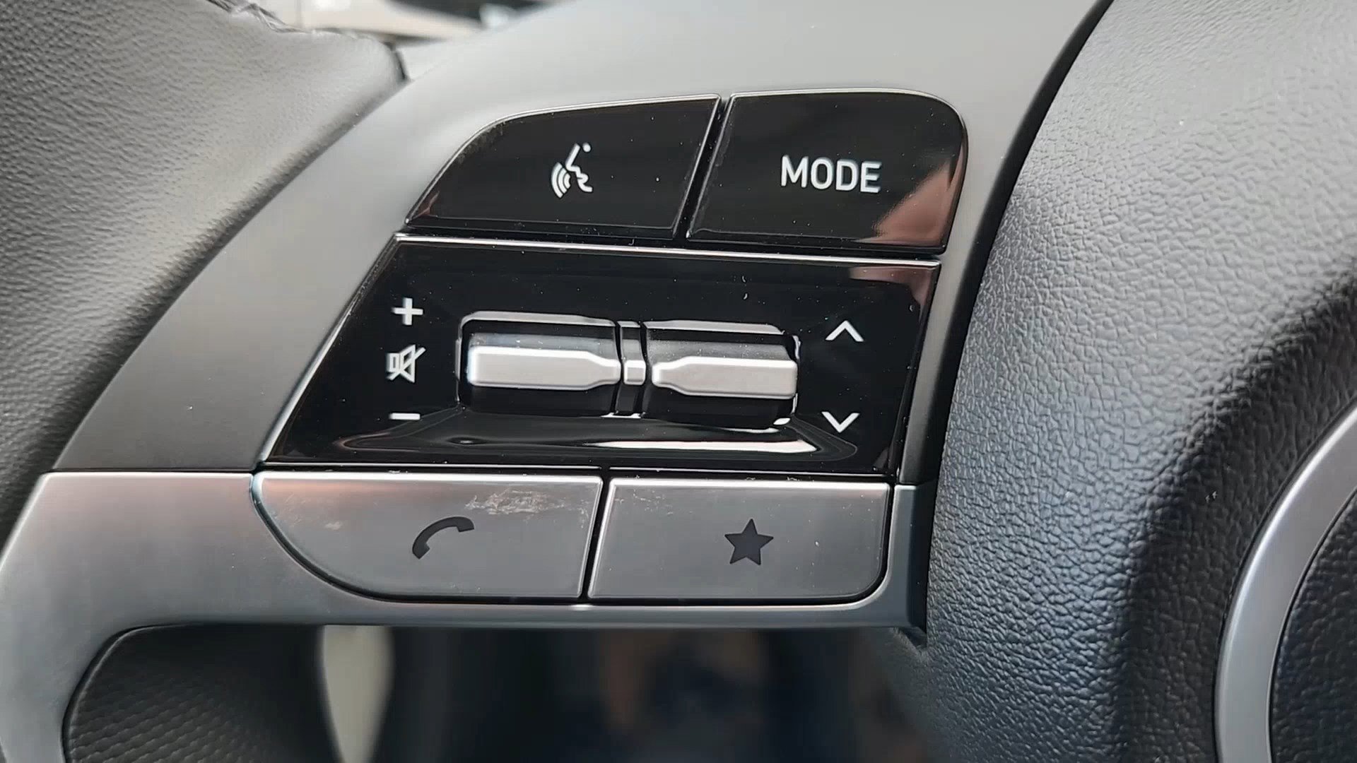 New 2026 Hyundai Elantra Limited image 12