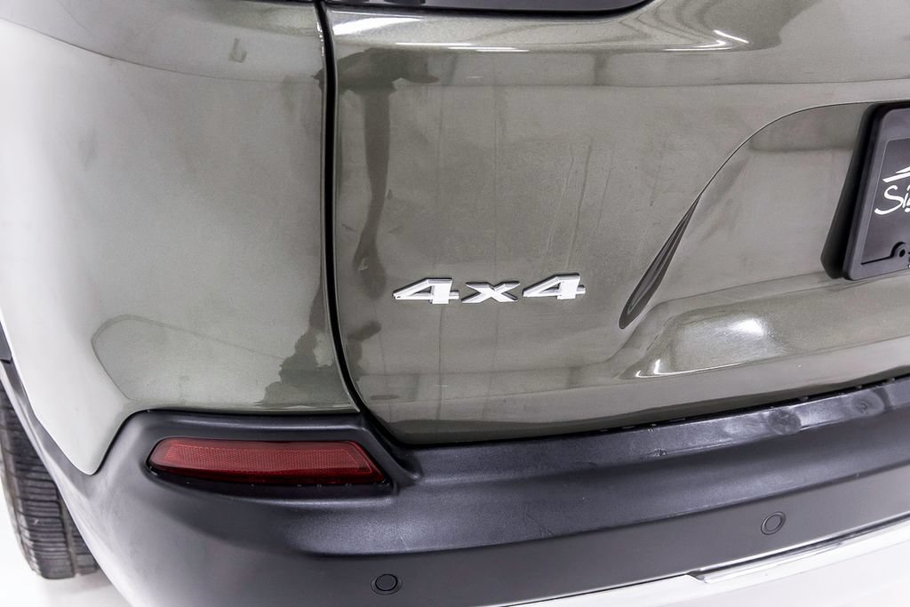 Used 2020 Jeep Cherokee Limited AWD/4WD image 10