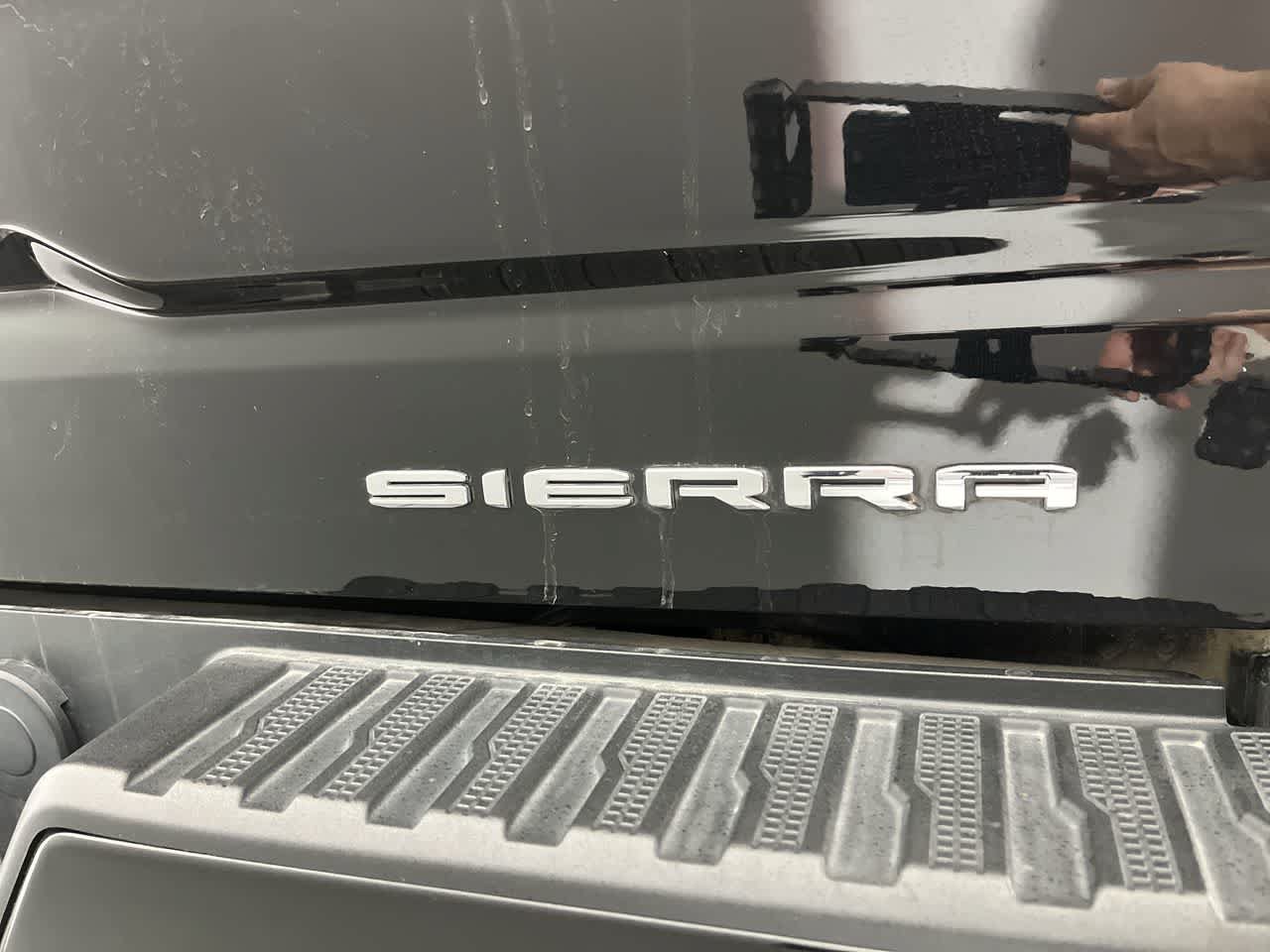 Used 2021 GMC Sierra 1500 Denali w/ Denali Ultimate Package AWD/4WD image 11
