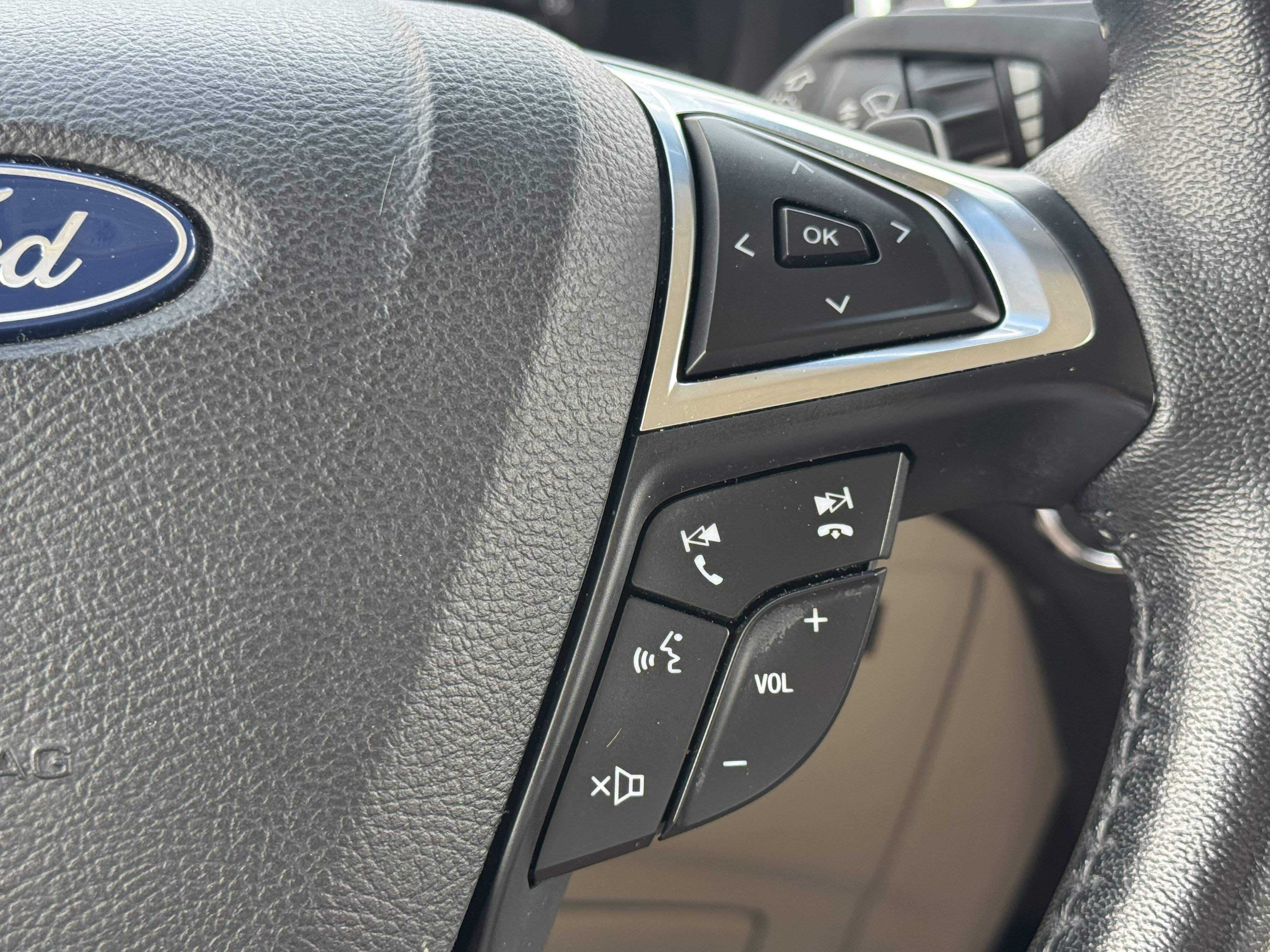 Used 2019 Ford Edge Titanium w/ Equipment Group 301A image 17