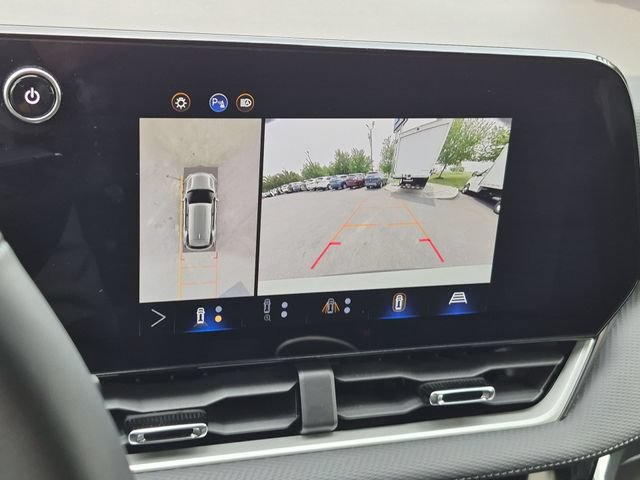 Used 2025 Chevrolet Equinox LT w/ Safety and Technology Package AWD/4WD image 17